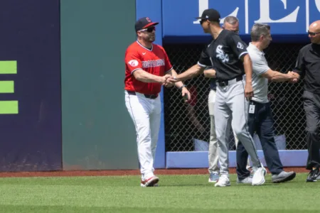 White Sox outlast Guardians 7-6 to split AL Central showdown series